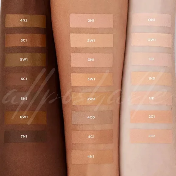 ⭐️ONLY ONE⭐️ Laura Mercier Real Flawless Weightless Perfecting Concealer - 2N1 - Picture 5 of 8